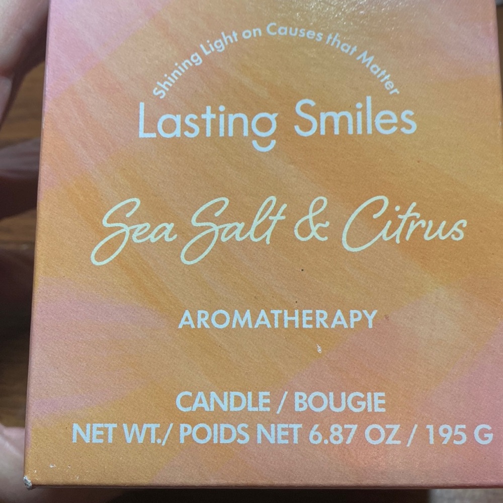 Lasting Smiles aromatherapy candle, sea salt and citrus.